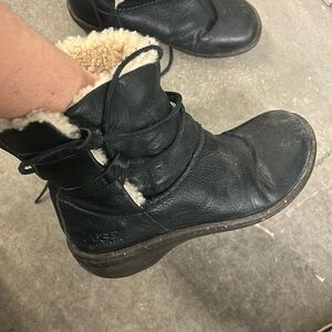 Full leather‎ ugg booties